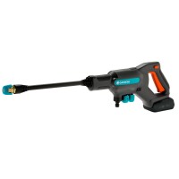 GARDENA Mitteldruckreiniger AquaClean 24/18V P4A Premium Set 8,2 x 20 x 78 cm (B x H x T) 9, 14, 24bar inkl. Schaumdüse, Wassertank (20 l), 3 Düsen, Saugschlauch (5 m), 1 kurze Lanze, 1 lange Lanze, Akku, Ladegerät 2,2kg