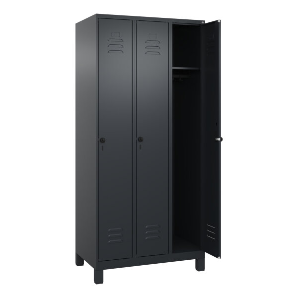 C+P Kleiderspind Classic PLUS 900 x 1.950 x 500 mm (B x H x T) 3 Abteile Stahl Farbe der Front: schwarzgrau Farbe des Korpus: schwarzgrau