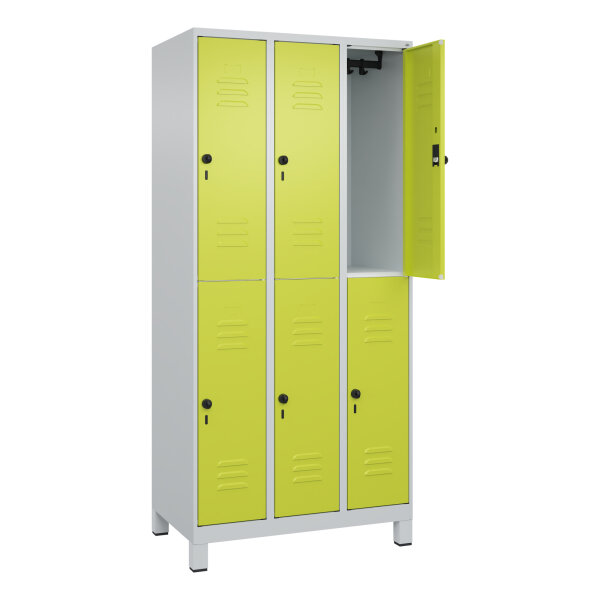 C+P Kleiderspind Classic PLUS 900 x 1.950 x 500 mm (B x H x T) 3 Abteile Stahl Farbe der Front: clowngrün Farbe des Korpus: lichtgrau