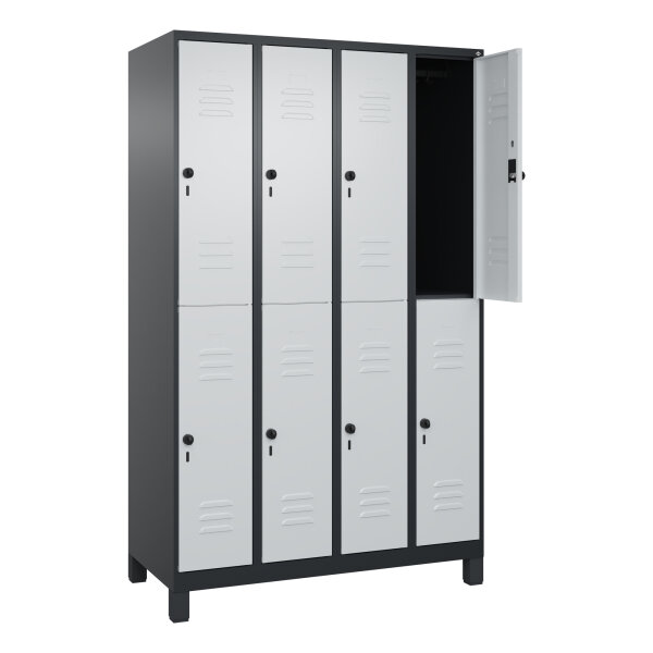 C+P Kleiderspind Classic PLUS 1.200 x 1.950 x 500 mm (B x H x T) 4 Abteile Stahl Farbe der Front: lichtgrau Farbe des Korpus: schwarzgrau